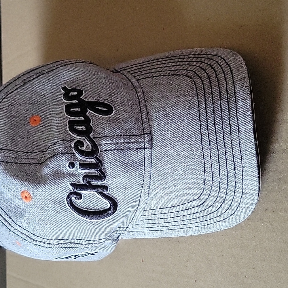 Baseball cap - Picture 2 of 6